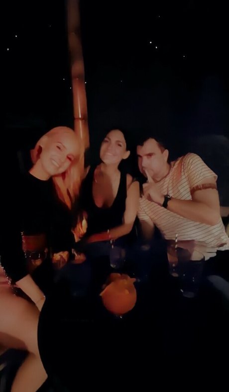 hase nur fans erwachsene porno bilder