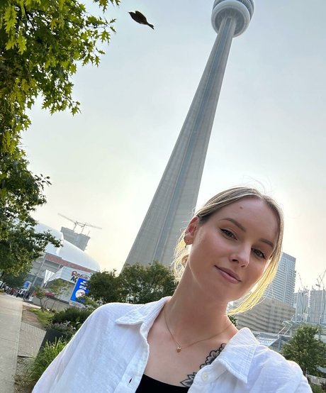 Sonja Reid sexy nackt bild