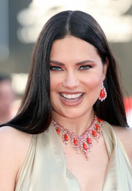 Adriana Lima top nackten galerien