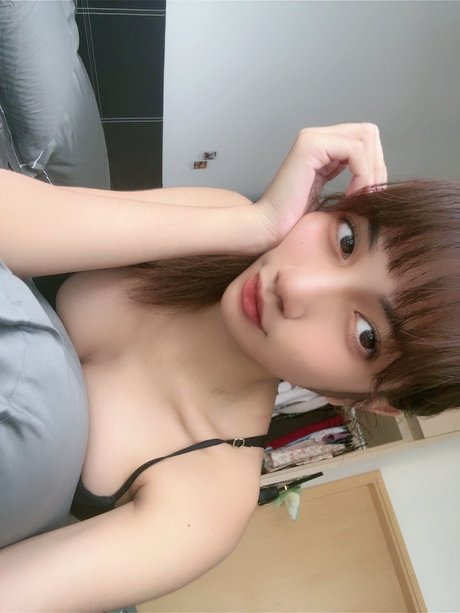 asiatische fingersatz onlyfans sexy exklusive foto