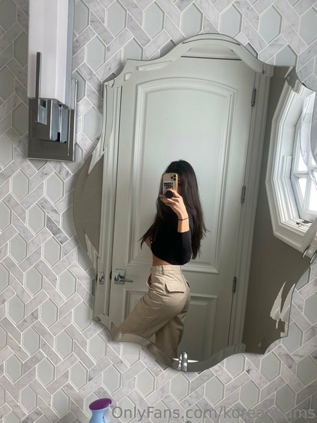 Koreankums schöne nacktheit bilder