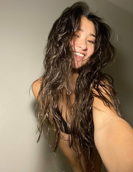 fansly onlyfans erwachsene hübsche bilder