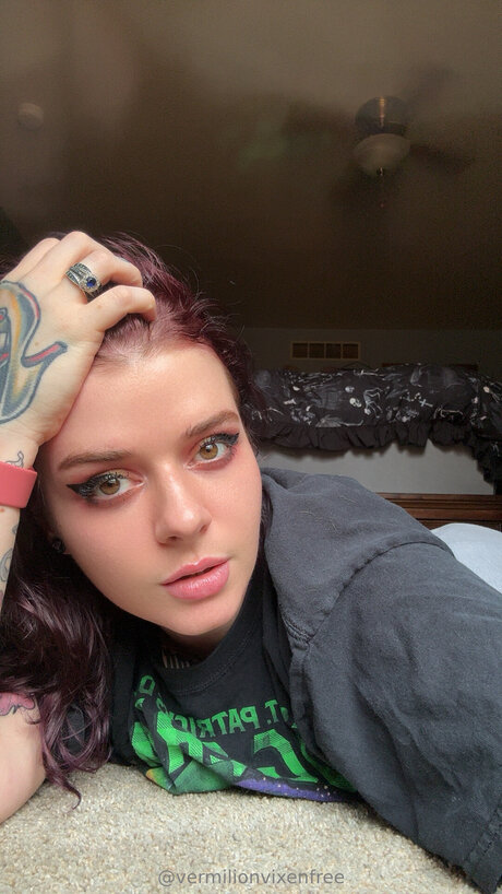 Vermilionvixenfree model hübsche galerien