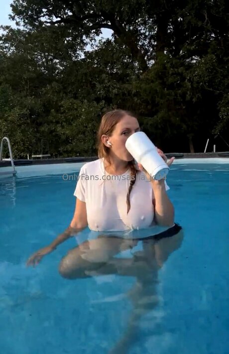 Sasha Jo94 pornostar sexy foto