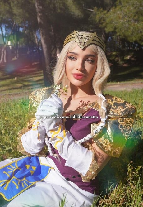 Julia Bayonetta top hd archiv