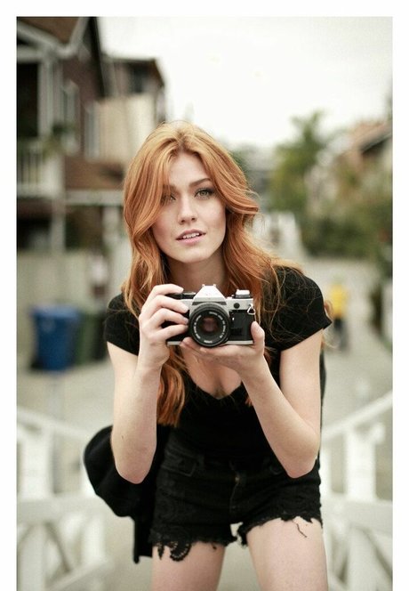 Katherine McNamara top nackt galerien