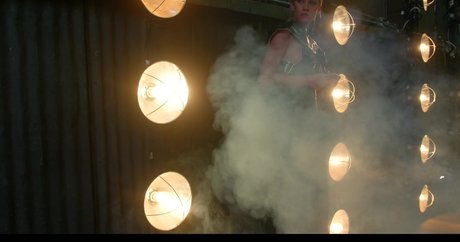 Katherine McNamara hd schöne bild