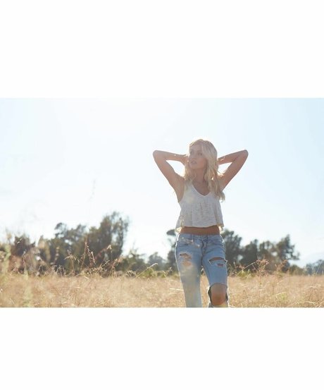 Katherine McNamara model pornografische bild