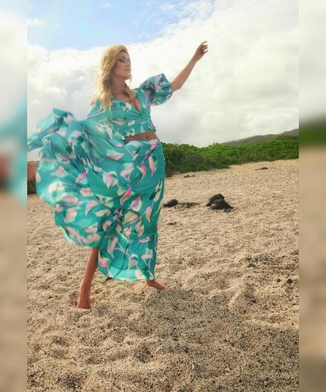 Katherine McNamara schauspielerin nackt bilder