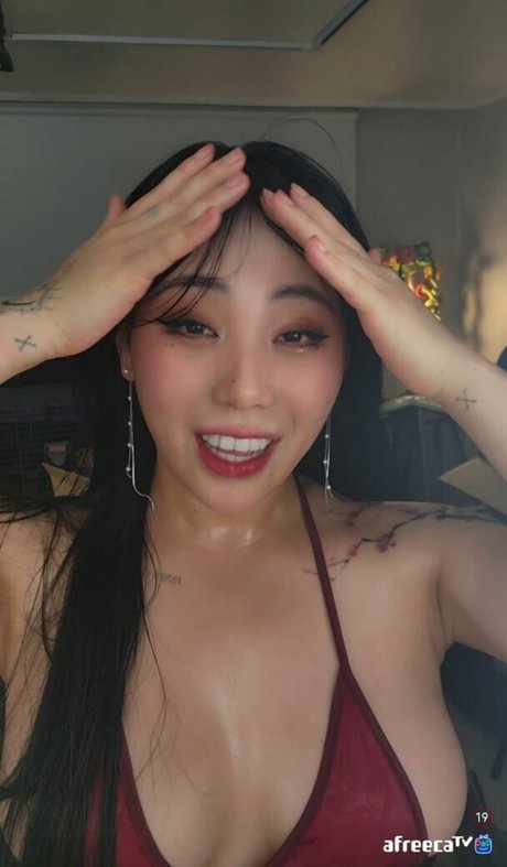 Jung Hye Bin model kunst archiv