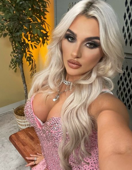 Tiffany Stratton schauspielerin schöne foto