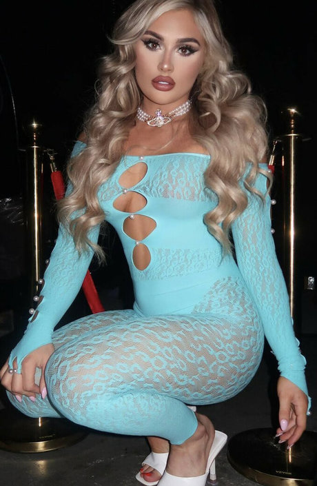 Tiffany Stratton perfekte nette archiv