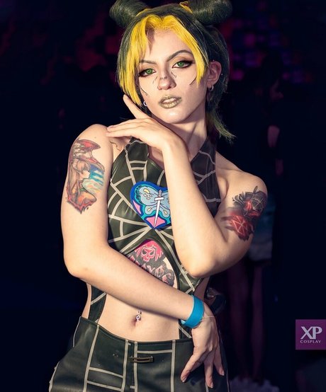 Akemy Sama perfekte nackt bilder