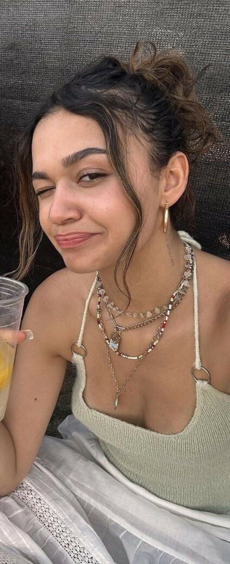 Madison Bailey porno schöne galerien