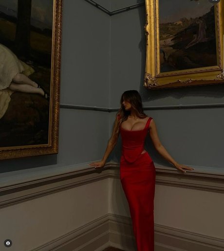 Ella Cervetto nacktheit erwachsene foto