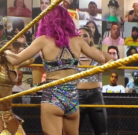 Dakota Kai nackt akt galerie