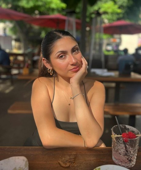 Alondra Delgado nacktheit hd bild