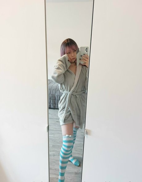 triefend nasse muschi onlyfans erwachsene kunst bild