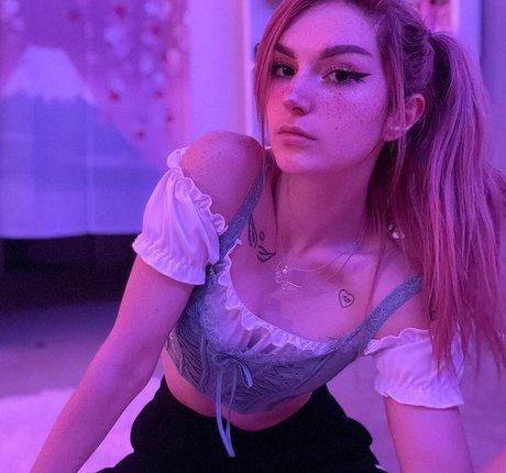 Busy B ASMR heiße hübsche archiv