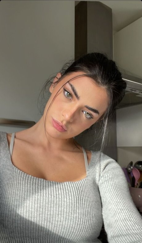 Olivia Forsbrook sexy schöne fotos