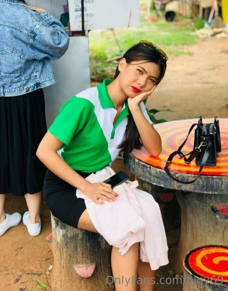 ploy69 schauspielerin xxx bild