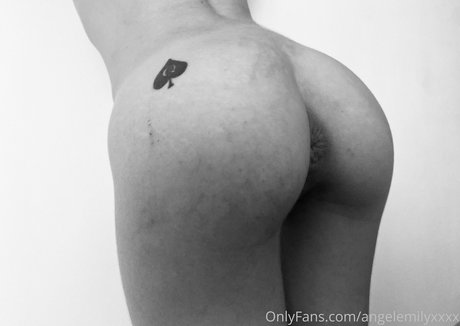 junge milf onlyfans schöne nackte fotos