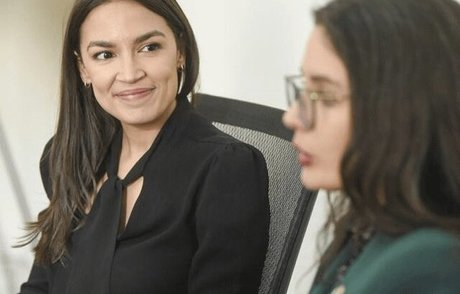 Alexandria Ocasio Cortez sexy freie bilder