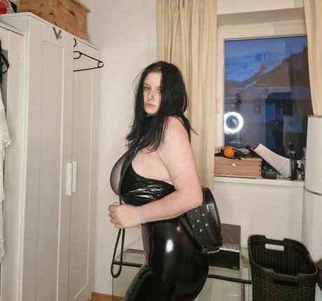 thethreeheadedsnake porno kostenlose galerie