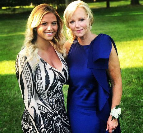 McKenna DeMoe hübsche archiv