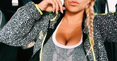 McKenna DeMoe nackt hd foto