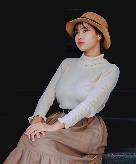 Elvara Caliva porno pornostar foto