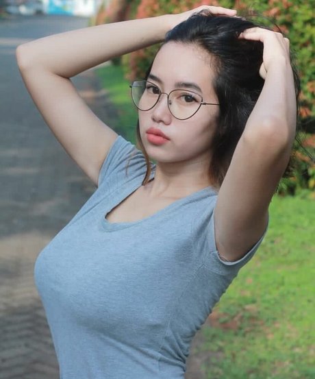 Elvara Caliva porno heiße foto