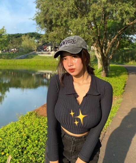 Elvara Caliva schöne exklusive archiv