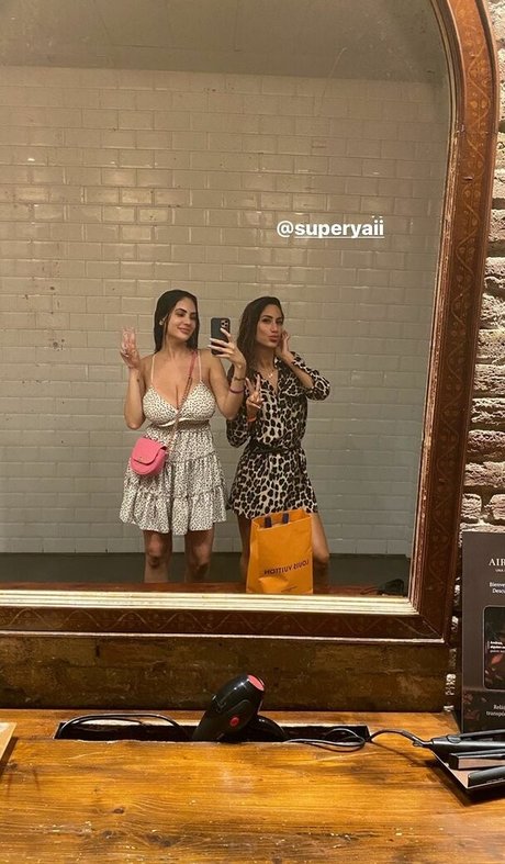 sexy rothaarige onlyfans heiße sexy bilder