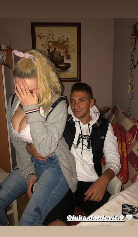 suzizvonar xxx galerie