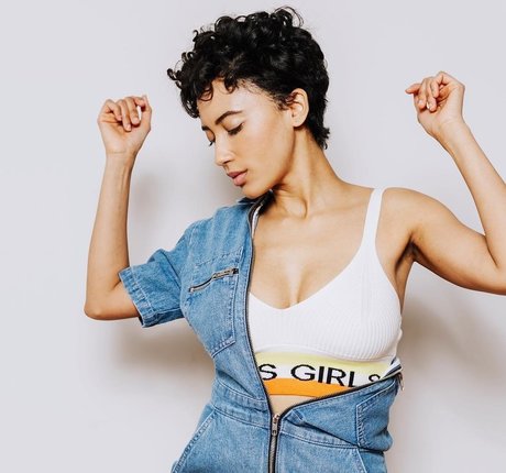 Andy Allo hübsche pornografische fotos