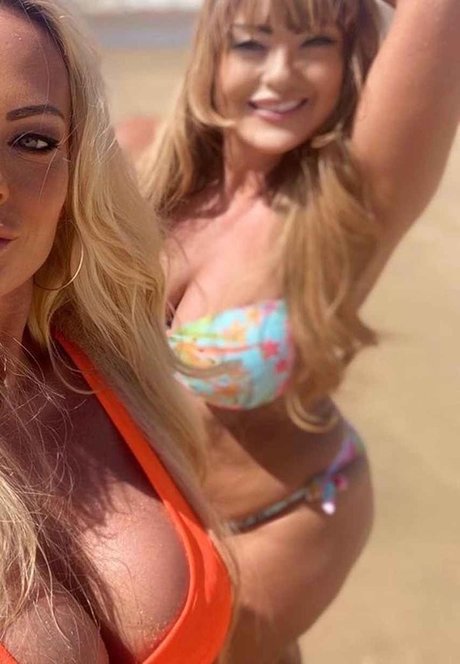 Danielle Nicholls top pornografische fotos