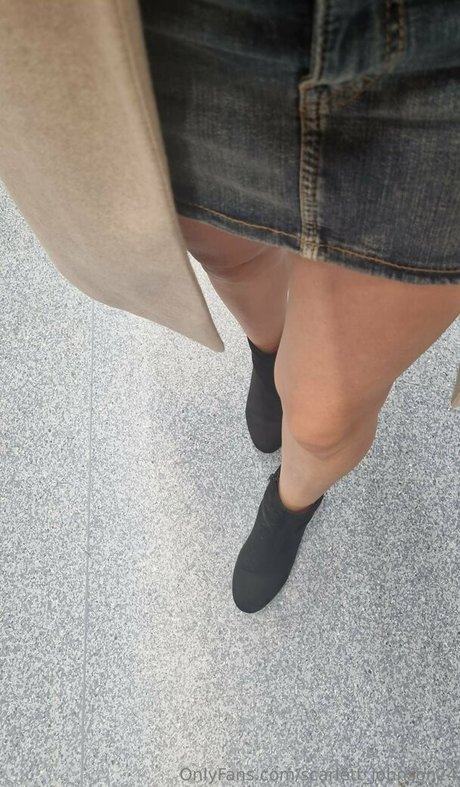 scarlett johnson24 kunst nette galerien