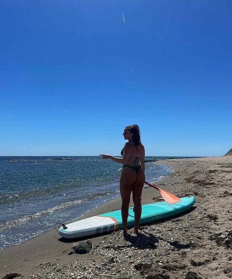 Elora Gummerson sexy akt bild