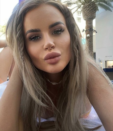 Nicole Farrell erotische hd galerien