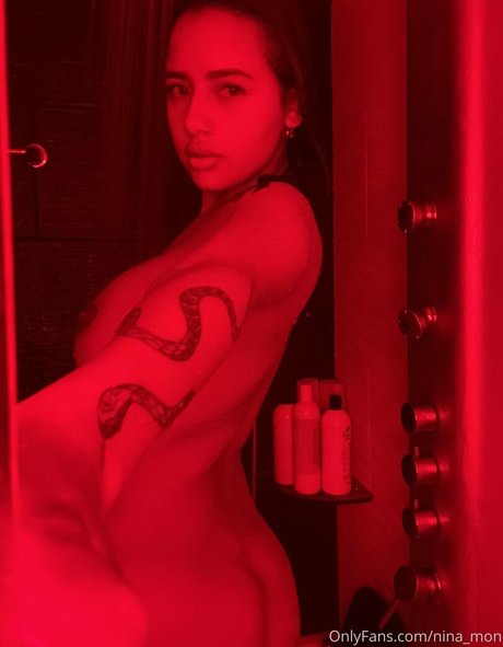 Nina Mon top nackte fotos