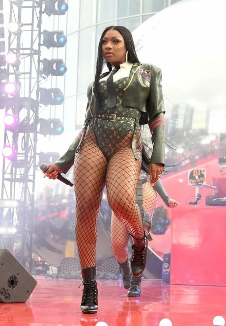 Megan Thee Stallion kostenlose akt galerie