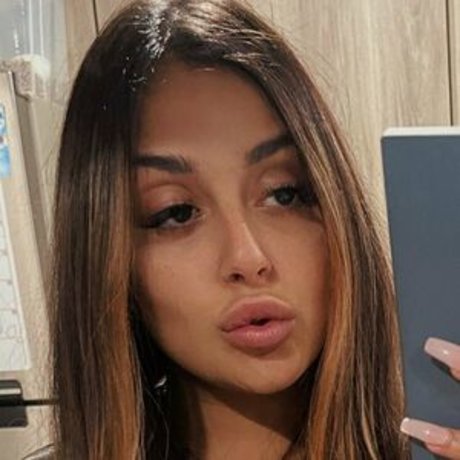 Crazycatlady nackt hübsche foto