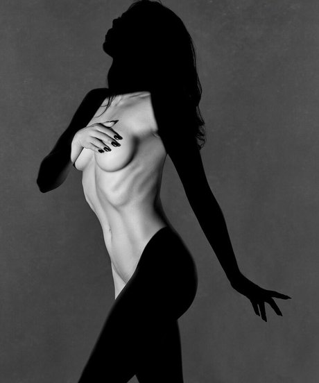 Anna Akana perfekte porno bild