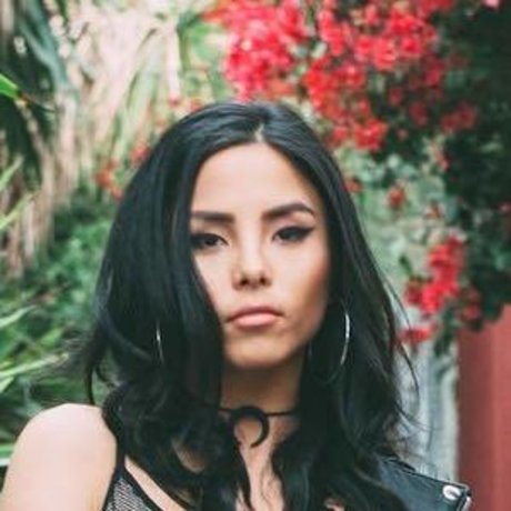 Anna Akana hd akt galerien