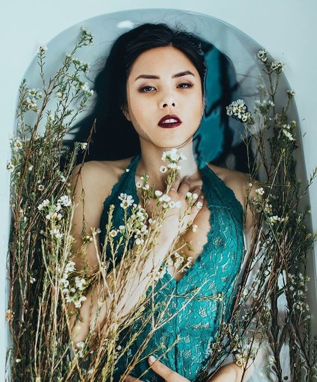 Anna Akana erwachsene akt galerien