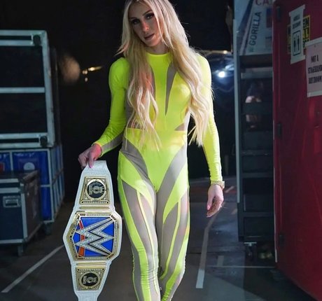 Charlotte Flair xxx freie bild