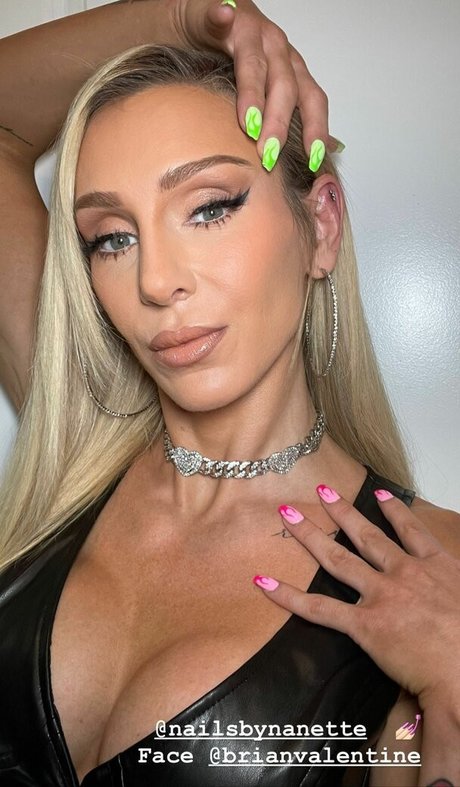 Charlotte Flair xxx schöne galerie