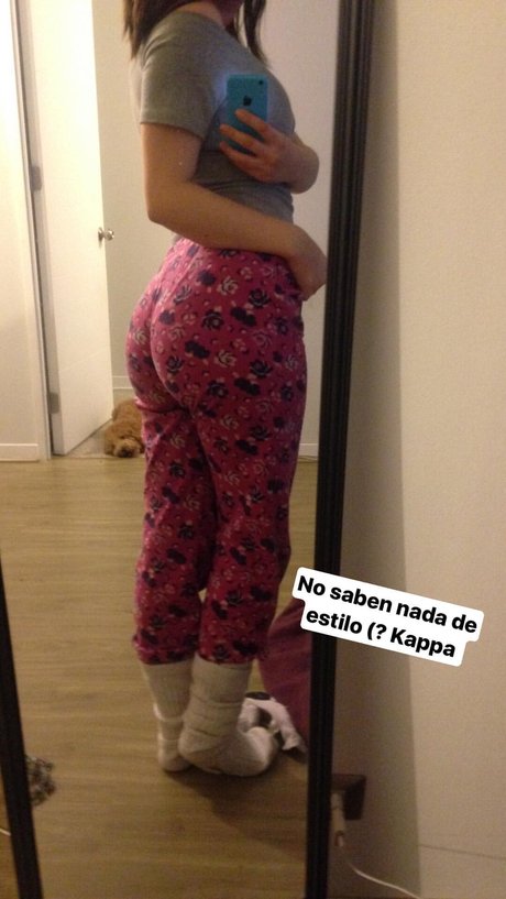 asiatische lesbische onlyfans hübsche nackt foto