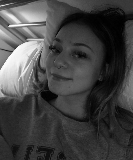 Isabella Dorta kostenlose sexy bild